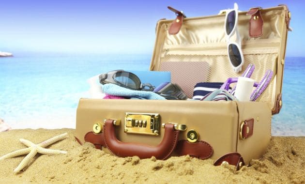 que-no-puede-faltar-en-tu-maleta-para-el-verano-2014-1