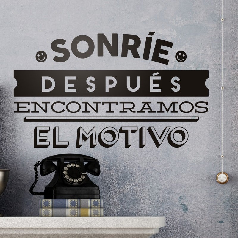 vinilos-decorativos-sonrie-despues-encontramos-el-motivo