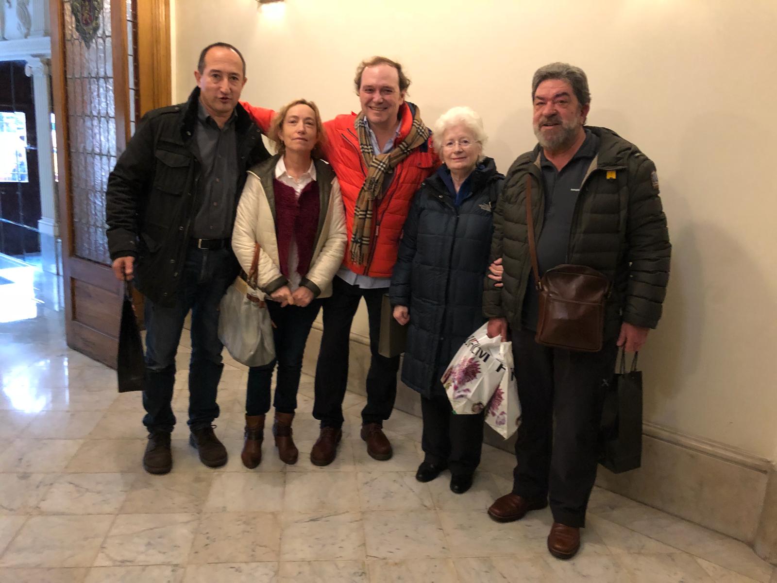 clientes felices eica notaría escrituras venta local eica agencia inmobiliaria Donosti