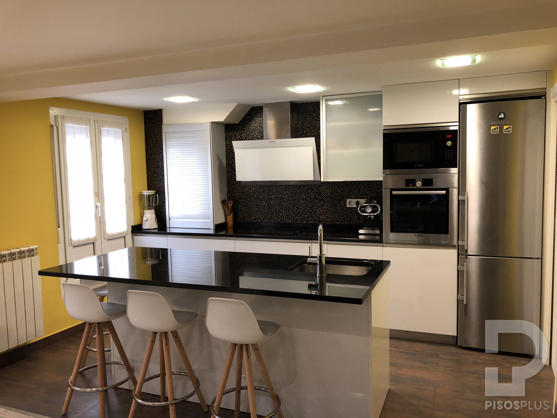 Se vende piso reformado de diseño con 2 habitaciones y 2 baños en la Parte Vieja donostiarra. eica agencia inmobiliaria Donosti (6)