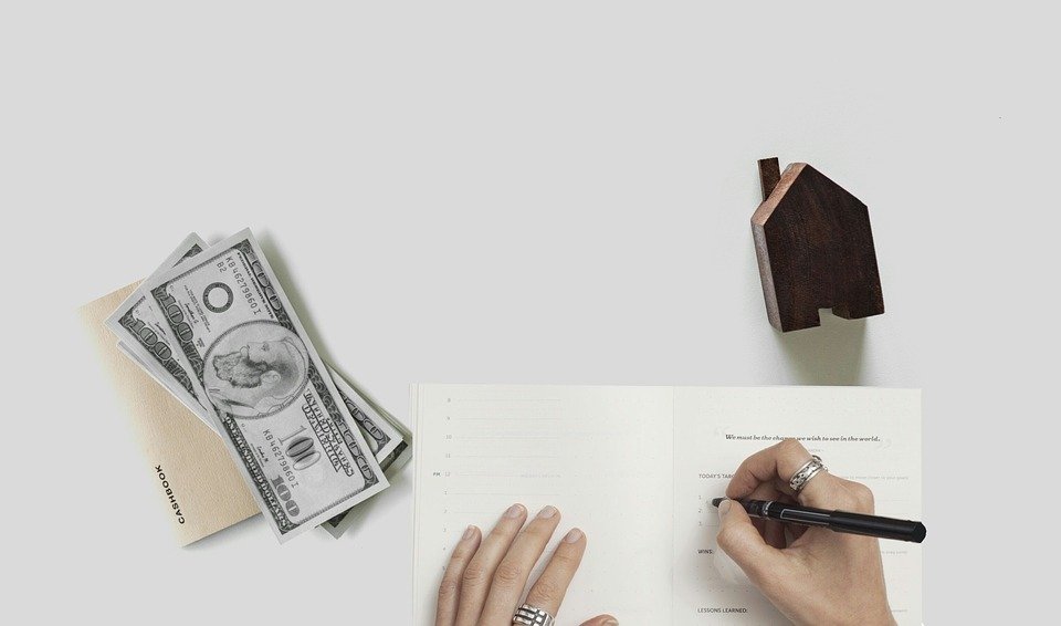 Portada. 3 claves para elegir bien tu hipoteca. Consejos blog eica agencia inmobiliaria Donosti