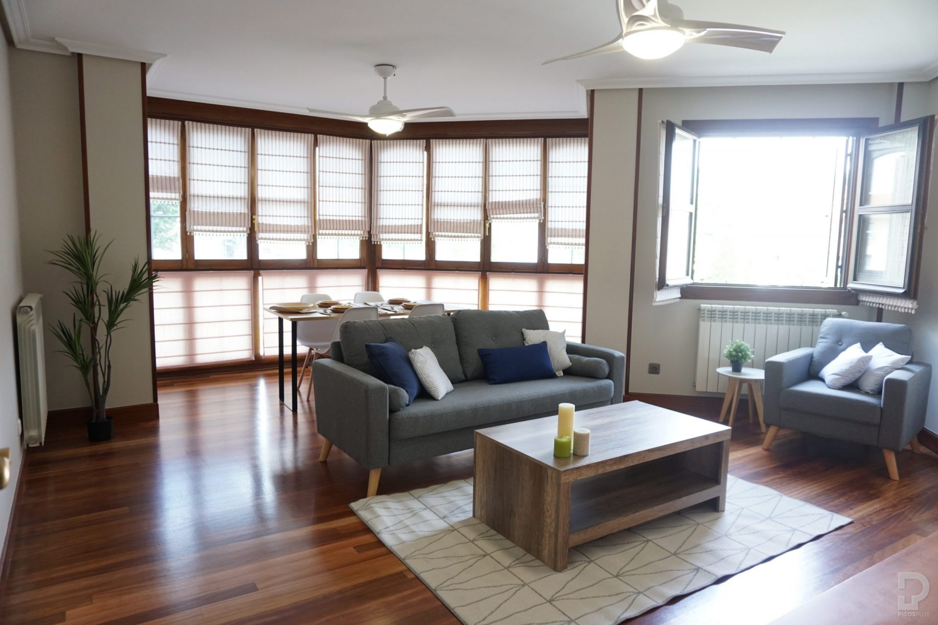 Se vende piso exterior y luminoso de 3 habitaciones y 2 baños con garaje opcional en Larreaundi, Irun. eica agencia inmobiliaria Donosti (6)
