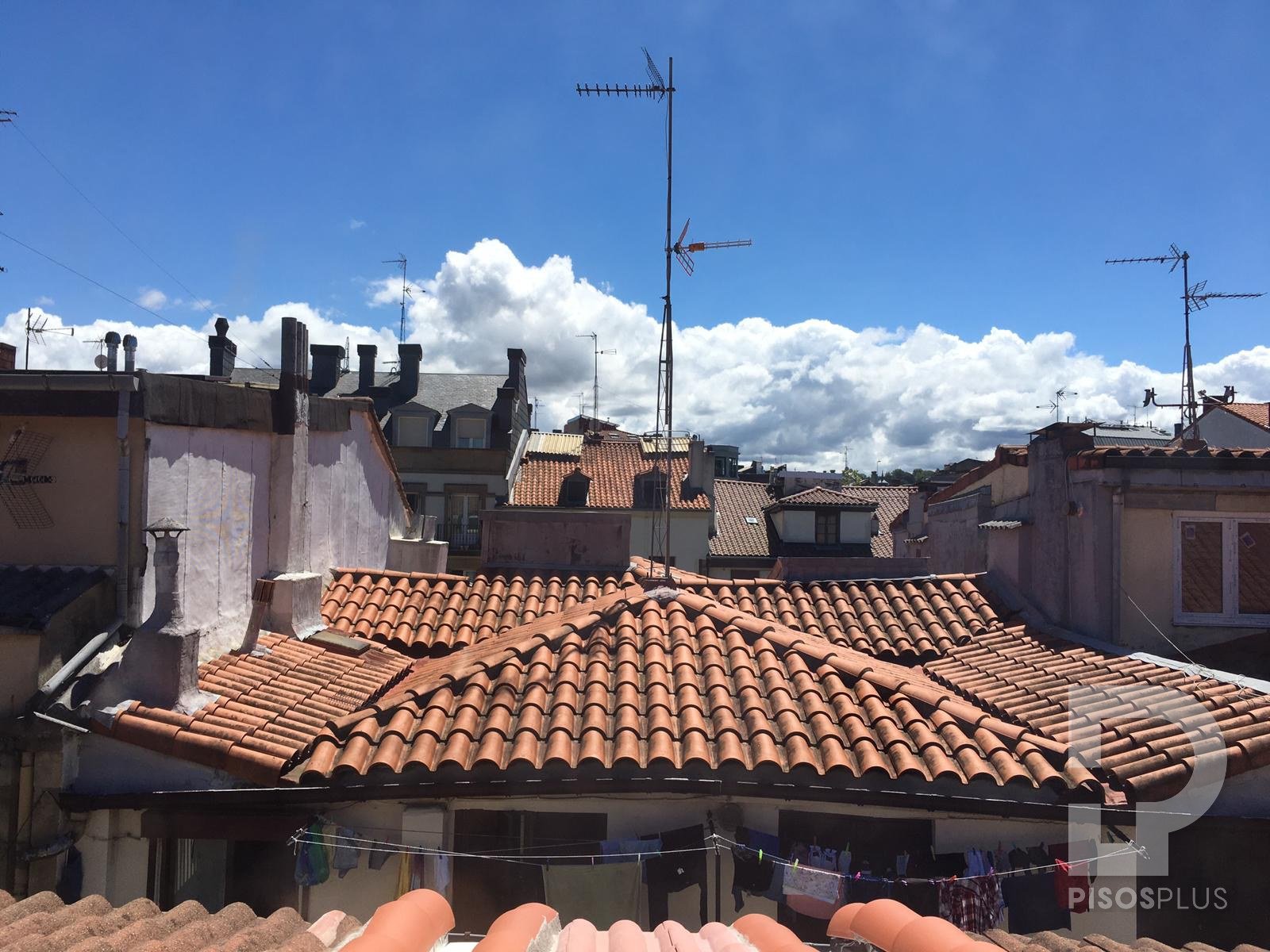 Se vende piso de 2 habitaciones en plena Parte Vieja donostiarra. eica agencia inmobiliaria Donosti
