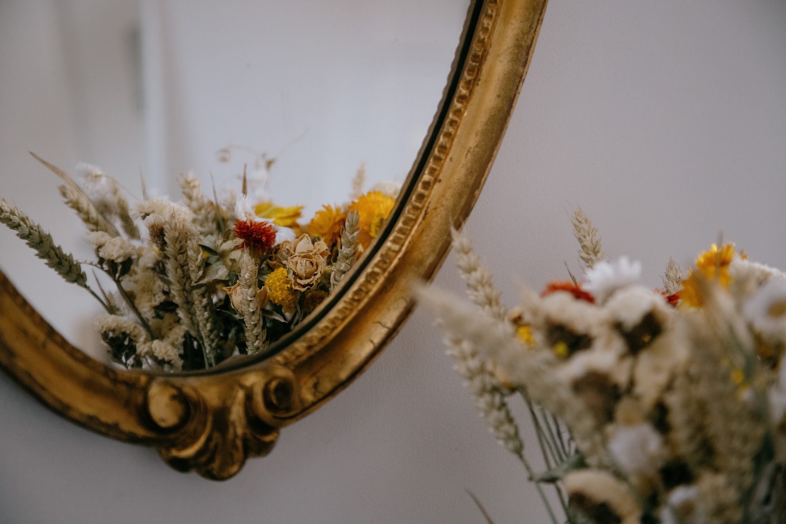 Portada. Darle una seguna vida a tu viejo espejo. Decora tu hogar recilando objetos. Consejos decoración eica agencia inmobiliaria Donosti