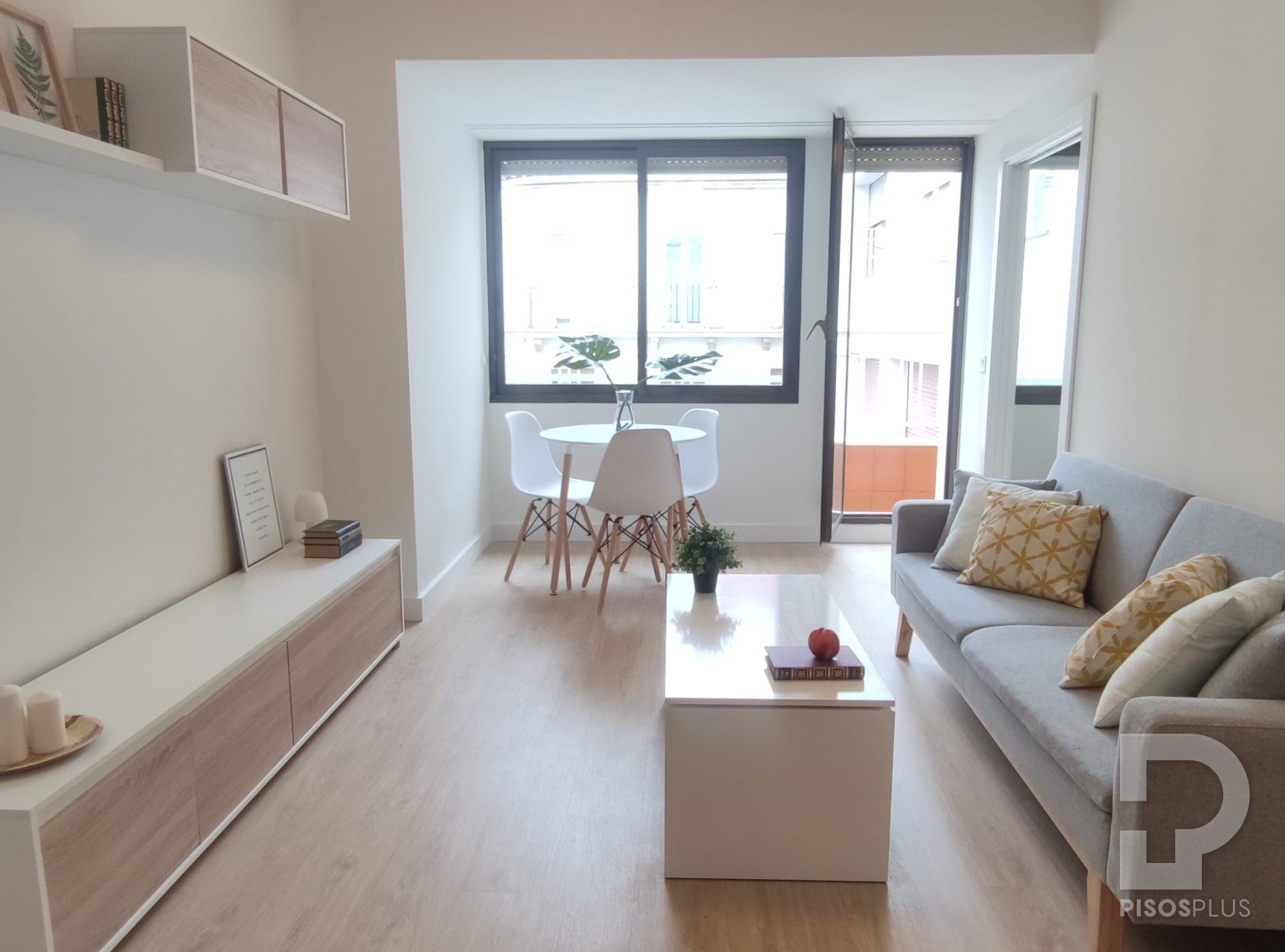 Se vende apartamento actualizado en pleno Centro de Donostia. Edifico de hormigón, ascensor. Exclusivas eica agencia inmobiliaria Donosti (8)