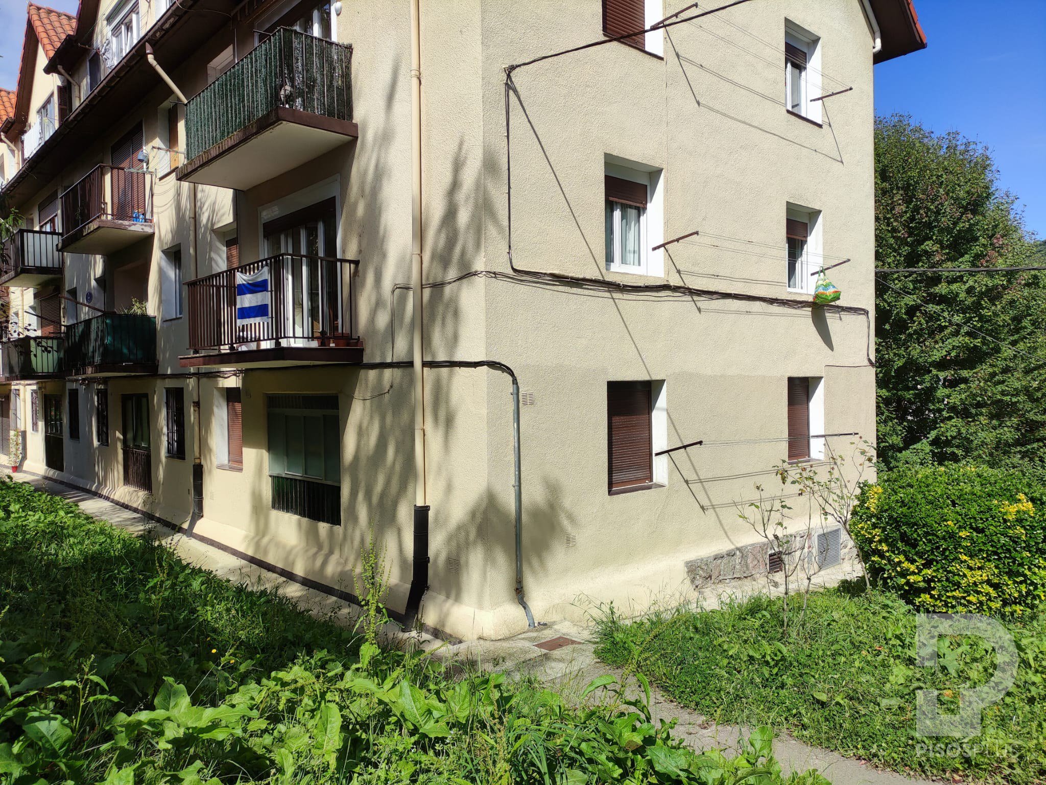 Se vende piso a reformar a tu gusto de 3 habitaciones, salón, cocina y baño. Zona Irurak. Exclusivas eica agencia inmobiliaria Donosti